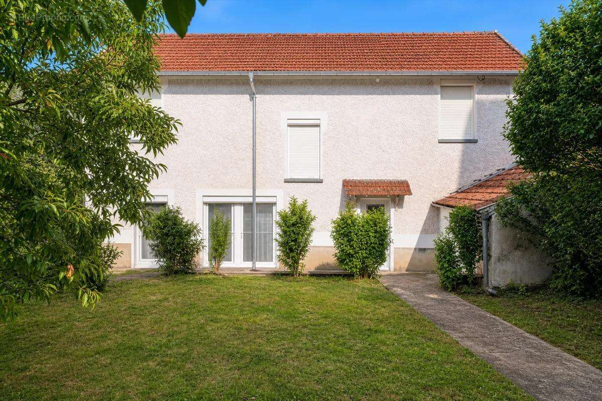 Maison 6 pièces de 115 m2 en vente, située à Jouarre - photo 13