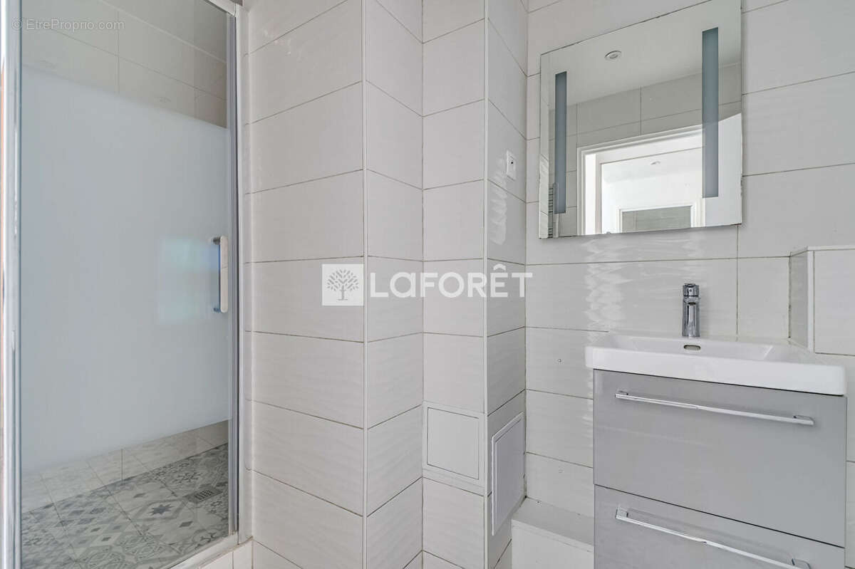 Appartement à PARIS-20E