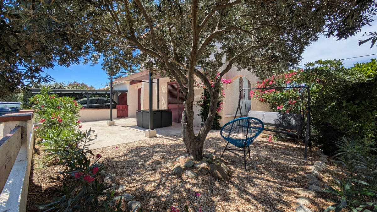 Maison à MONTESQUIEU-DES-ALBERES