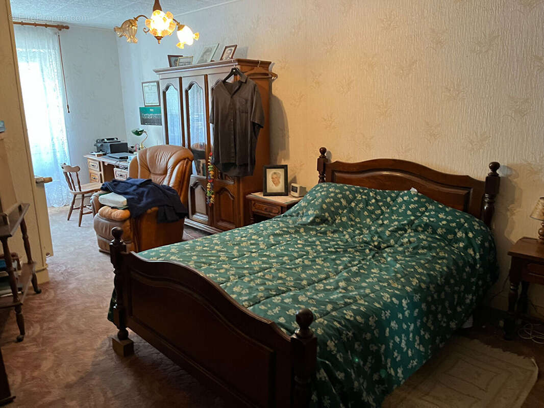 Maison à MONTREUIL-BELLAY