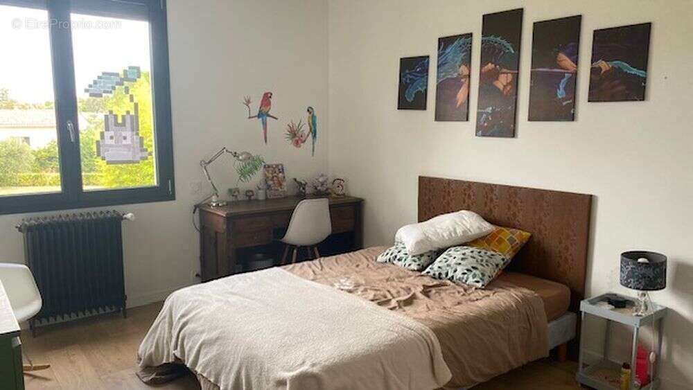 Maison à SAINT-HILAIRE-DE-BRETHMAS