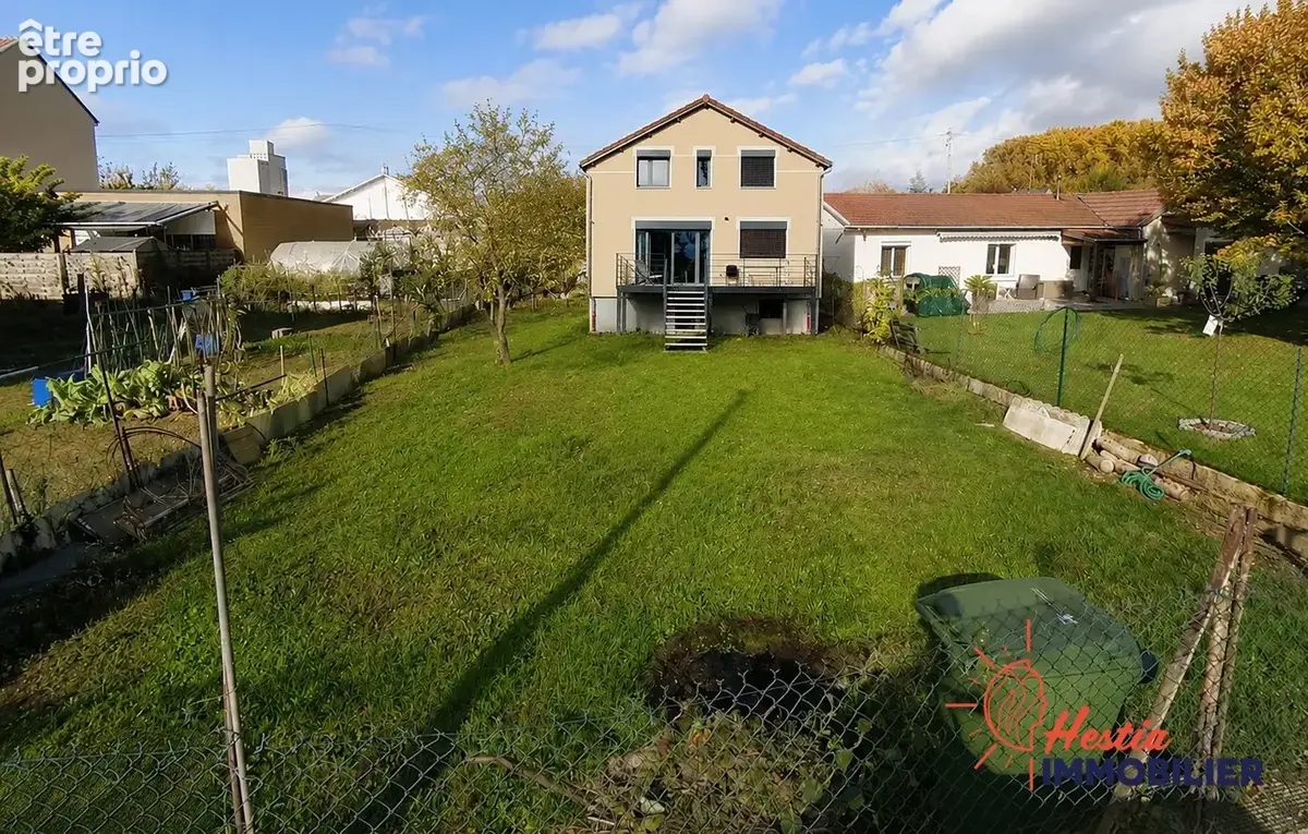 Terrain 764 m² à Chalons-En-Champagne  - photo 2