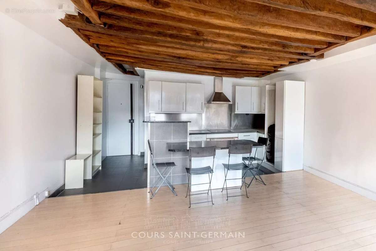 Appartement à PARIS-2E