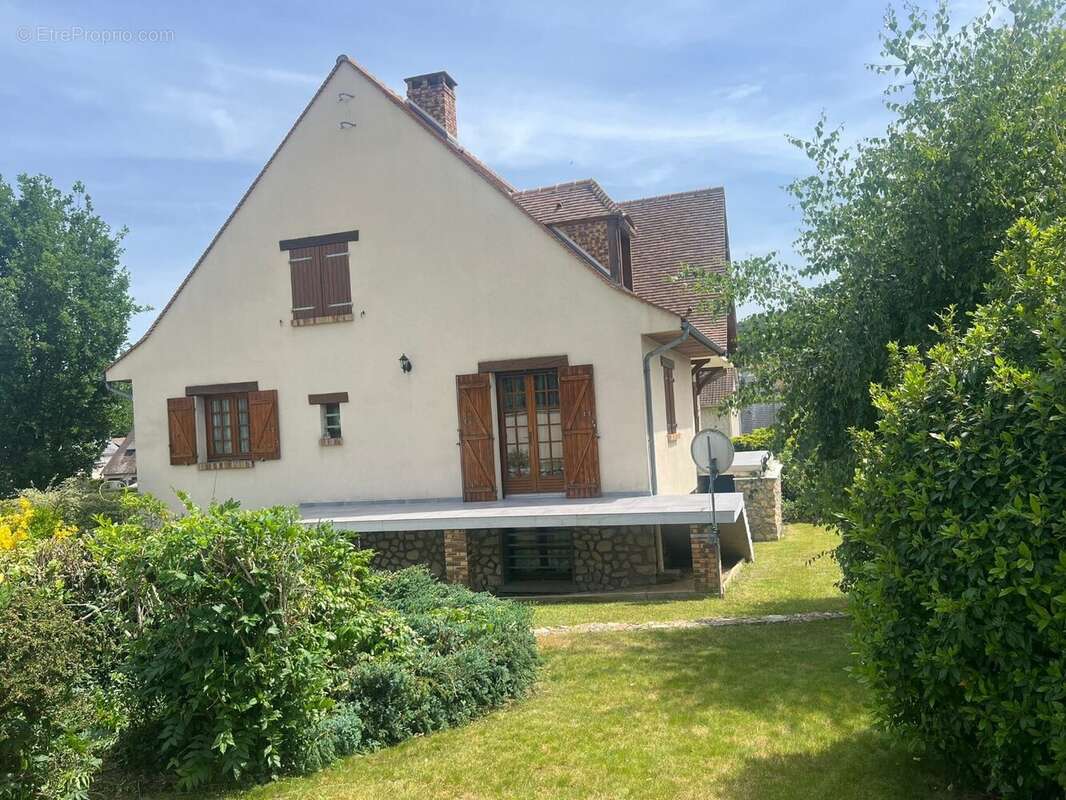 Maison à SAINT-CHERON