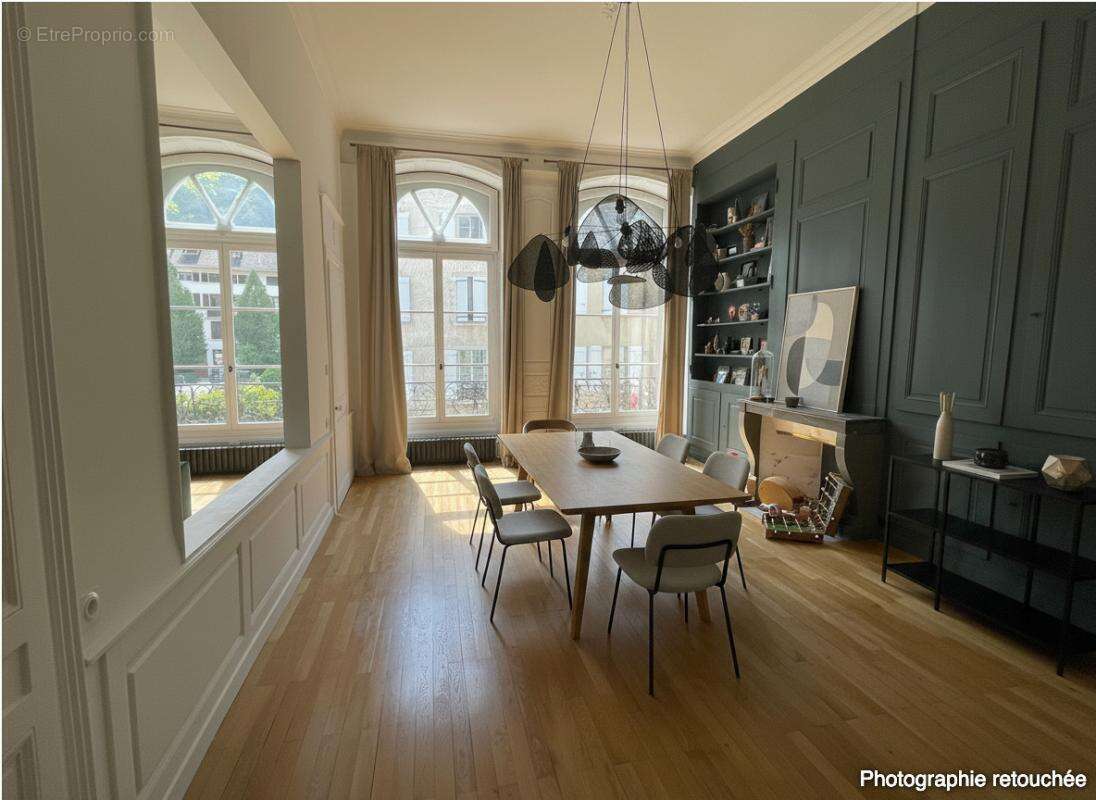 Appartement à SALINS-LES-BAINS