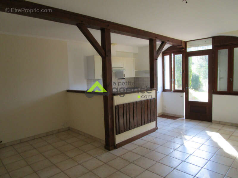 Maison à SAINT-YRIEIX-LA-MONTAGNE