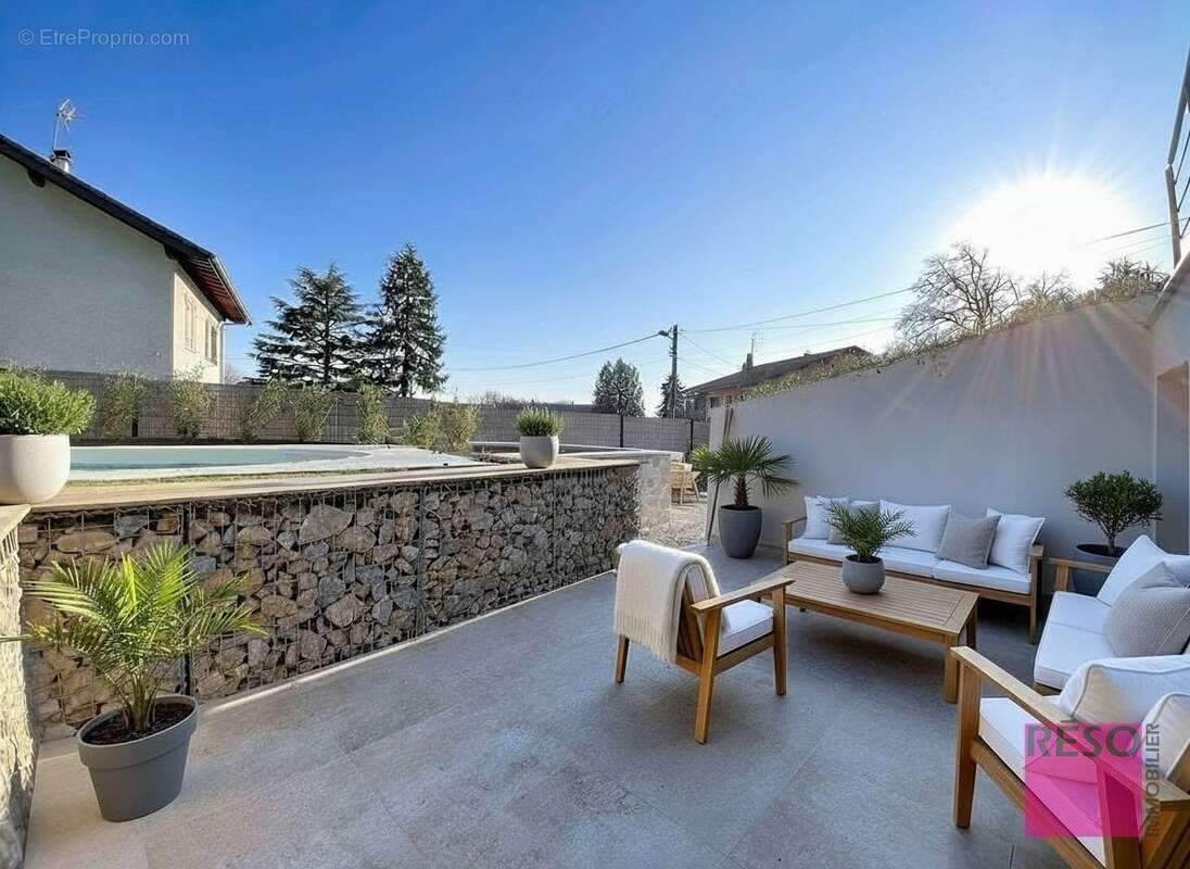 Maison à CRANVES-SALES