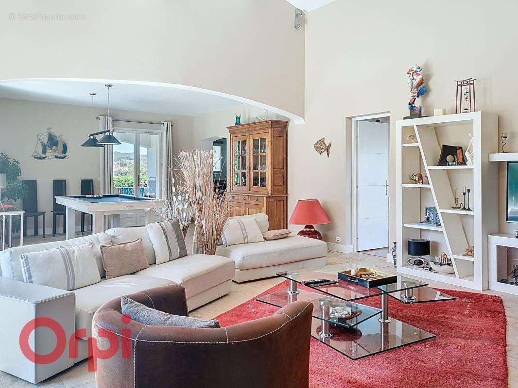 Maison à LE CASTELLET
