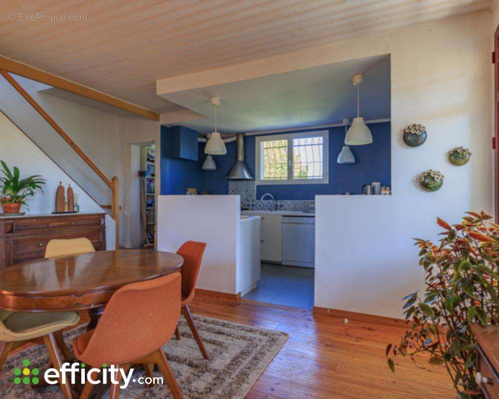 Maison à VILLEFRANCHE-DE-LONCHAT