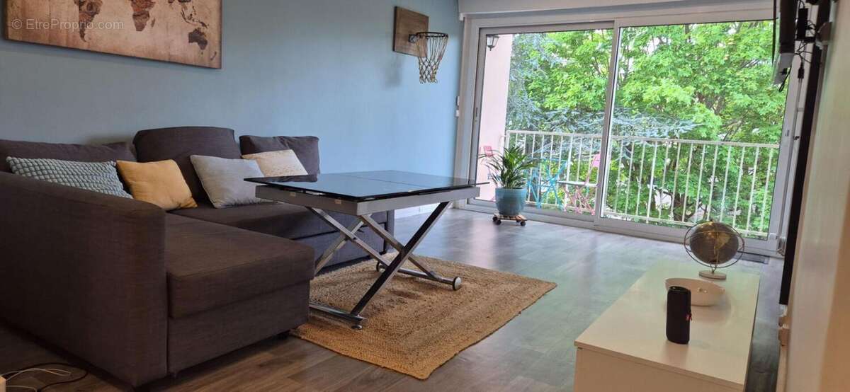 Appartement à SAINTRY-SUR-SEINE