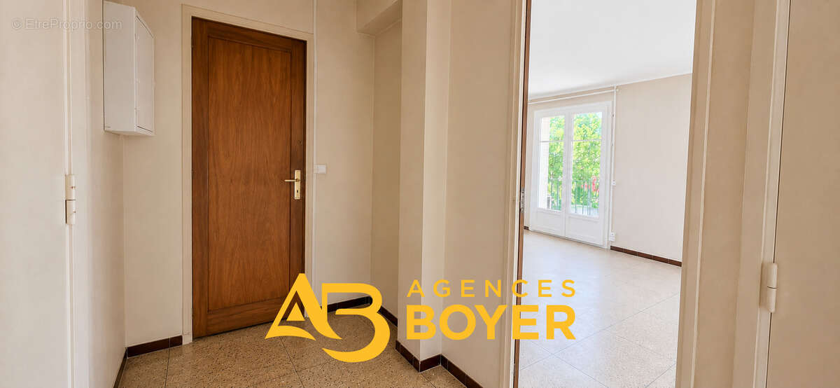 Appartement à SANARY-SUR-MER