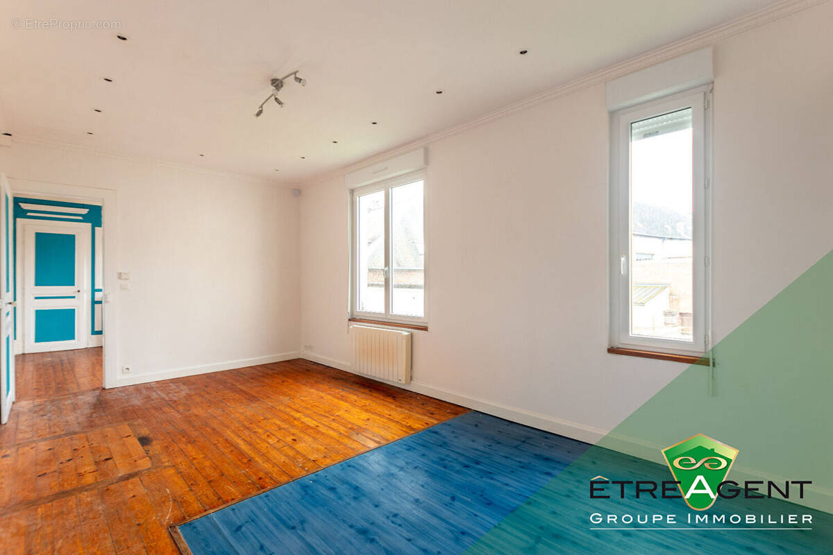 Appartement à DAMVILLE