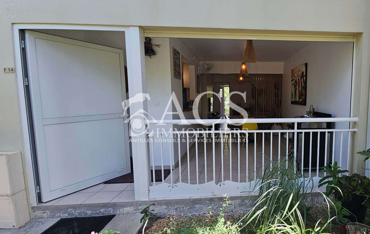 Appartement F2/F3 en parfait état avec grand garage au calme - photo 11