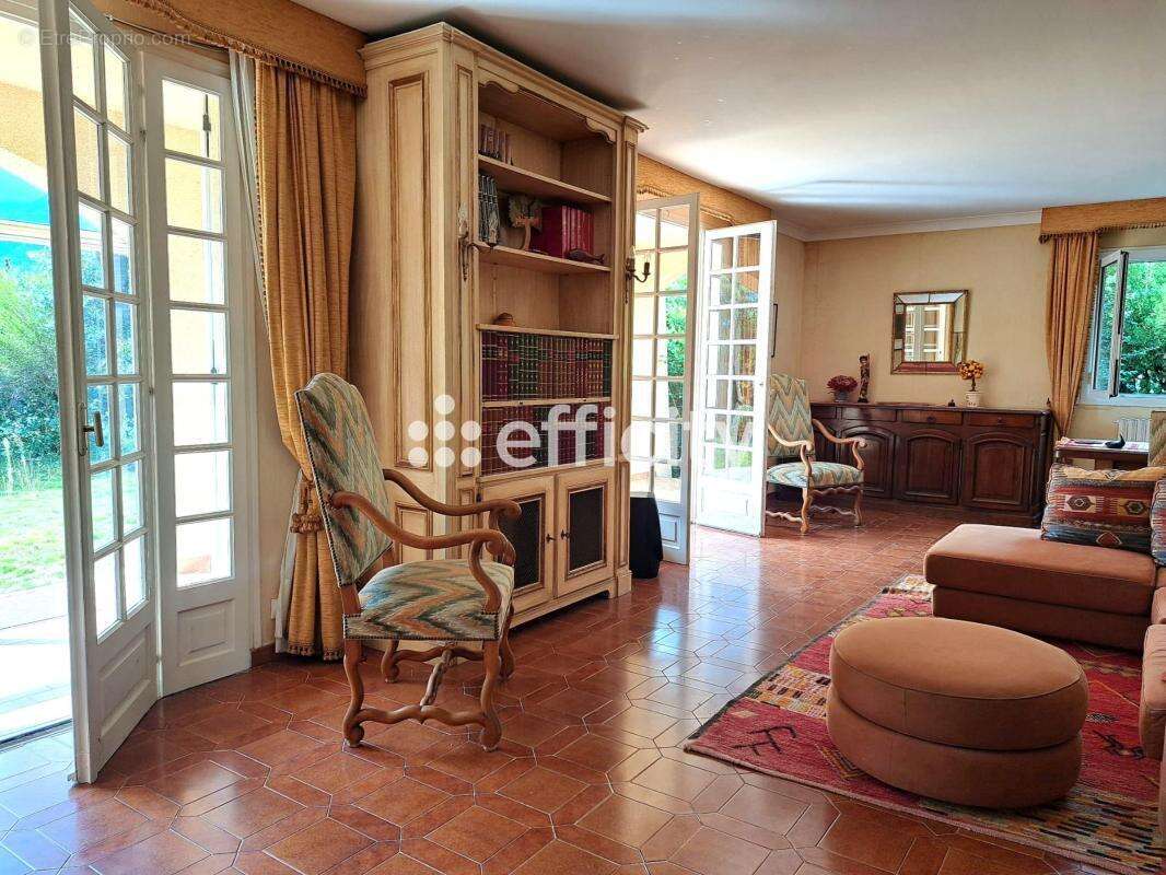Maison à SANTA-LUCIA-DI-MORIANI