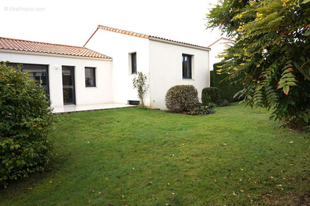 Maison à SAINT-LAURENT-SUR-SEVRE