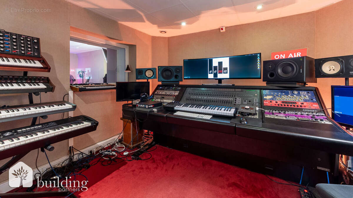 Commerce à PARIS-17E