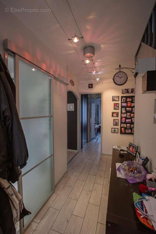 Photo 8 - Maison à LE MESNIL-SAINT-DENIS