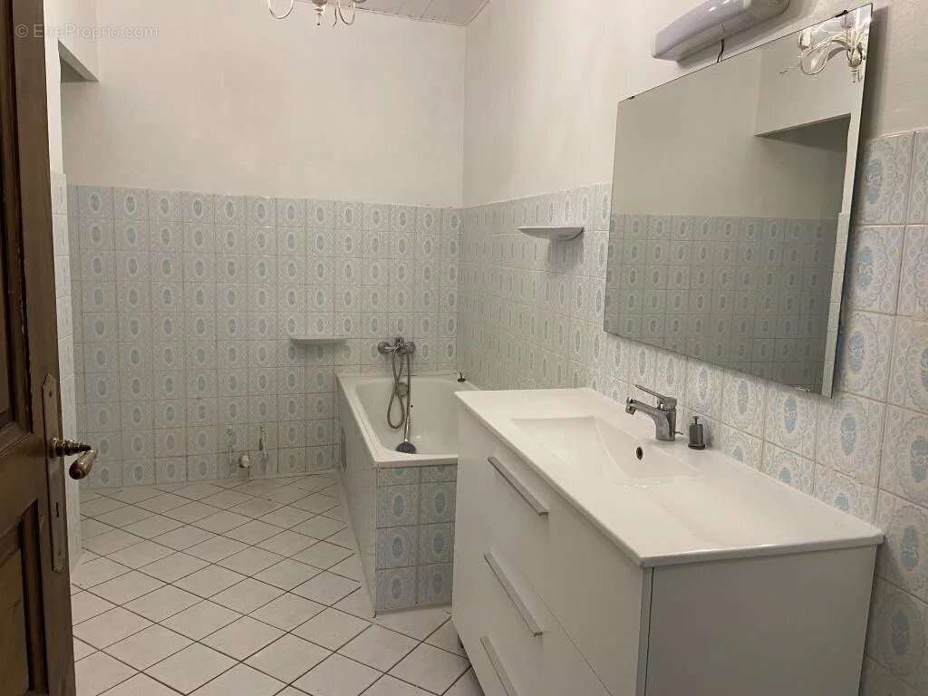 Maison à SAINT-MAXIMIN-LA-SAINTE-BAUME