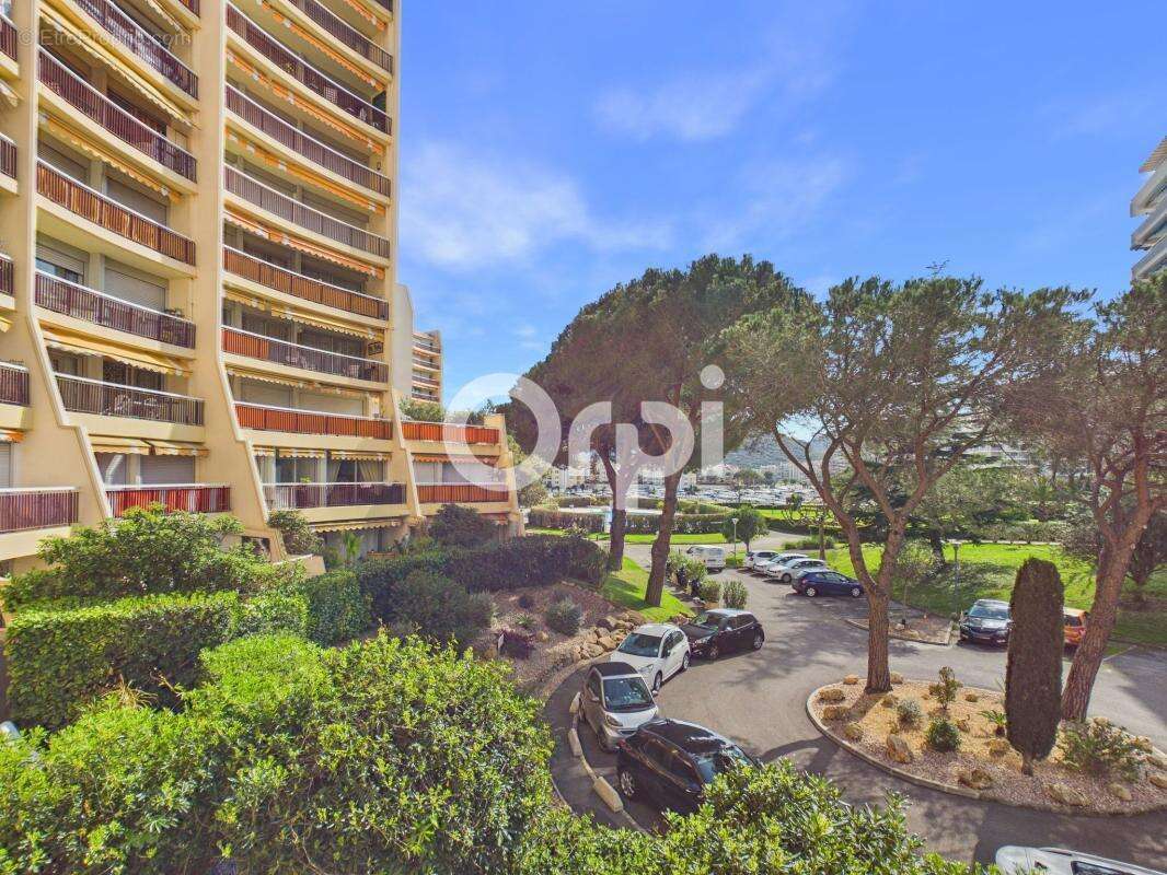 Appartement à MANDELIEU-LA-NAPOULE