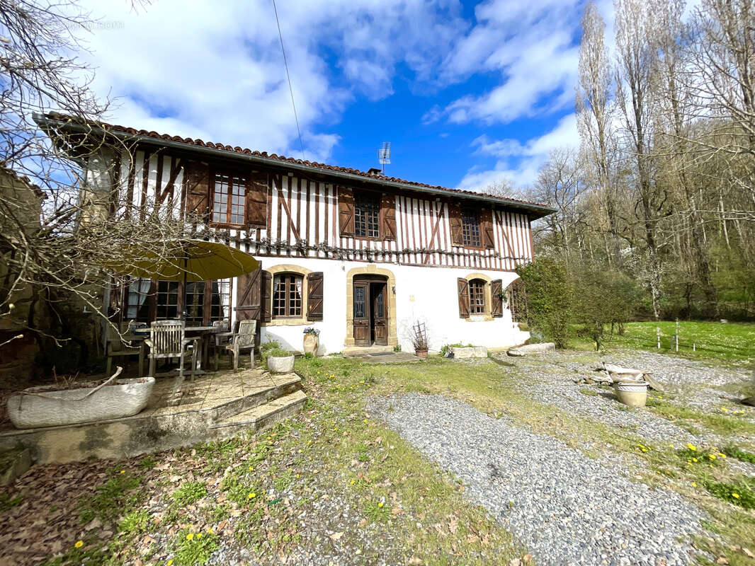 Maison à CASTELNAU-MAGNOAC