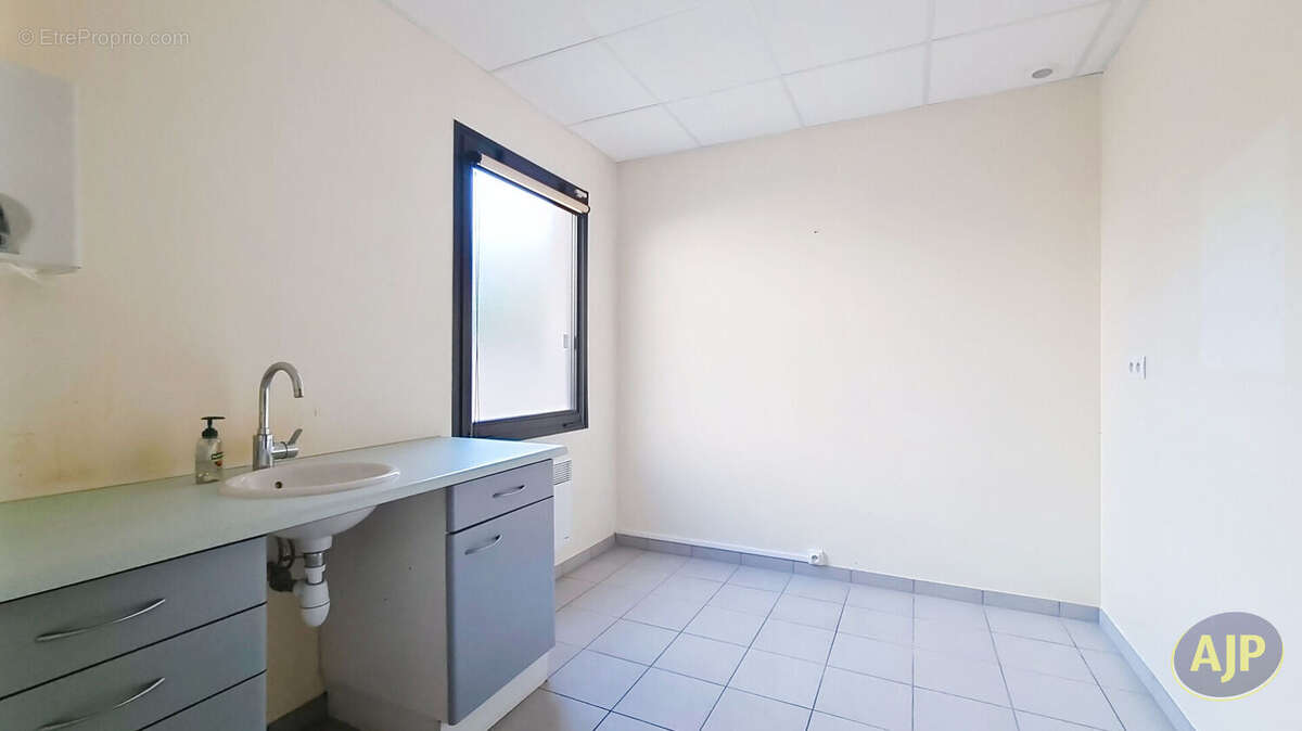 Commerce à LIBOURNE