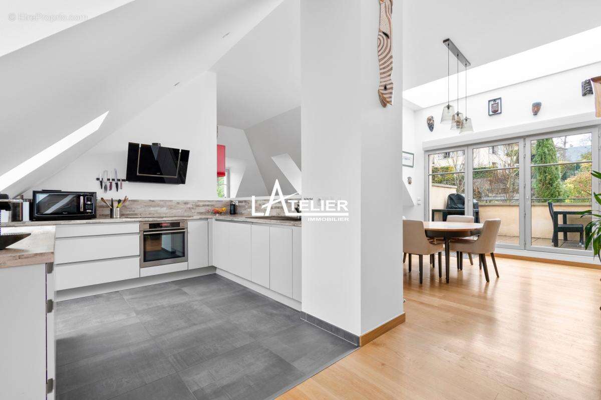 Appartement à L'ETANG-LA-VILLE