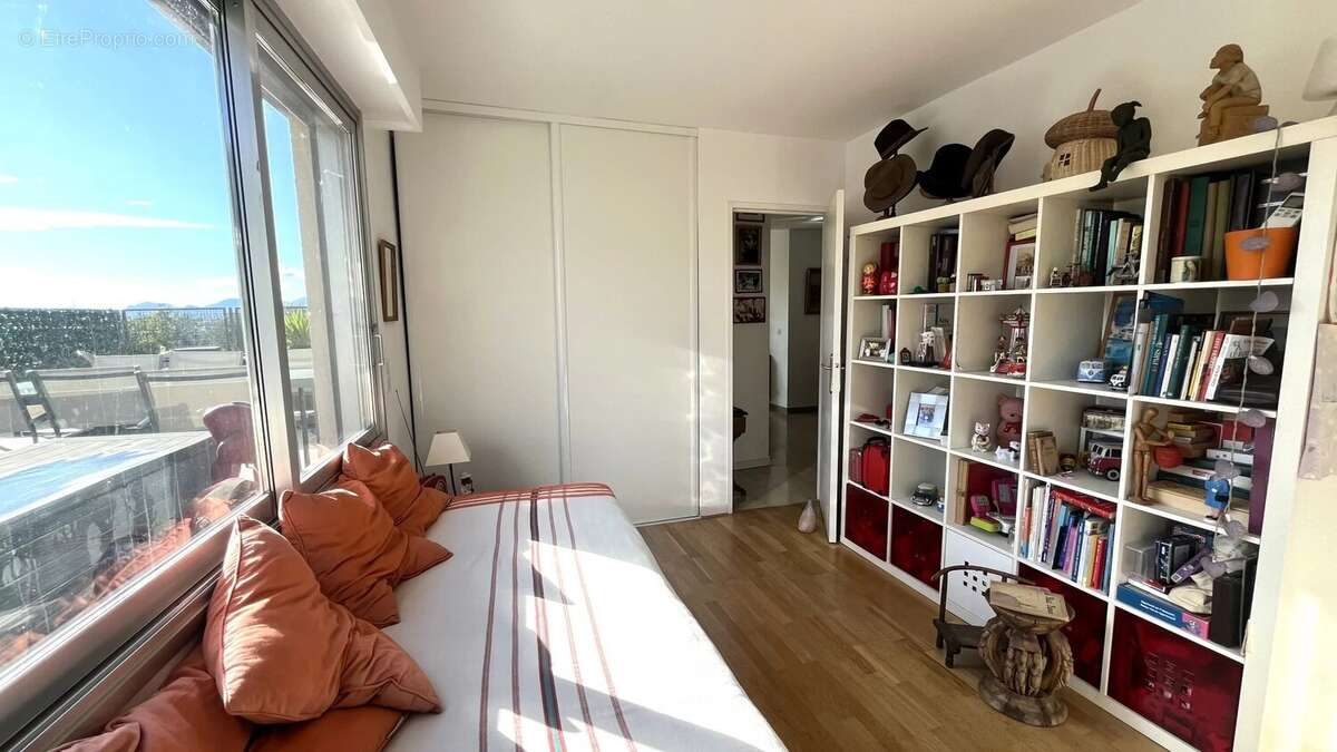 Appartement à LE CANNET