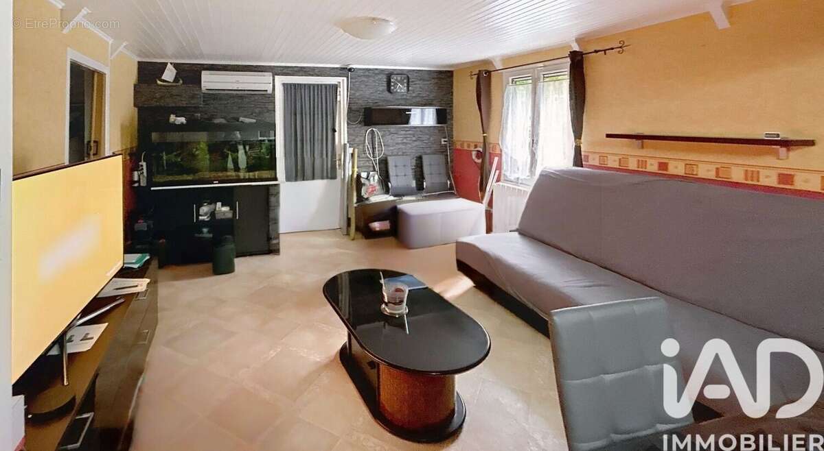 Photo 8 - Maison à ISSOU