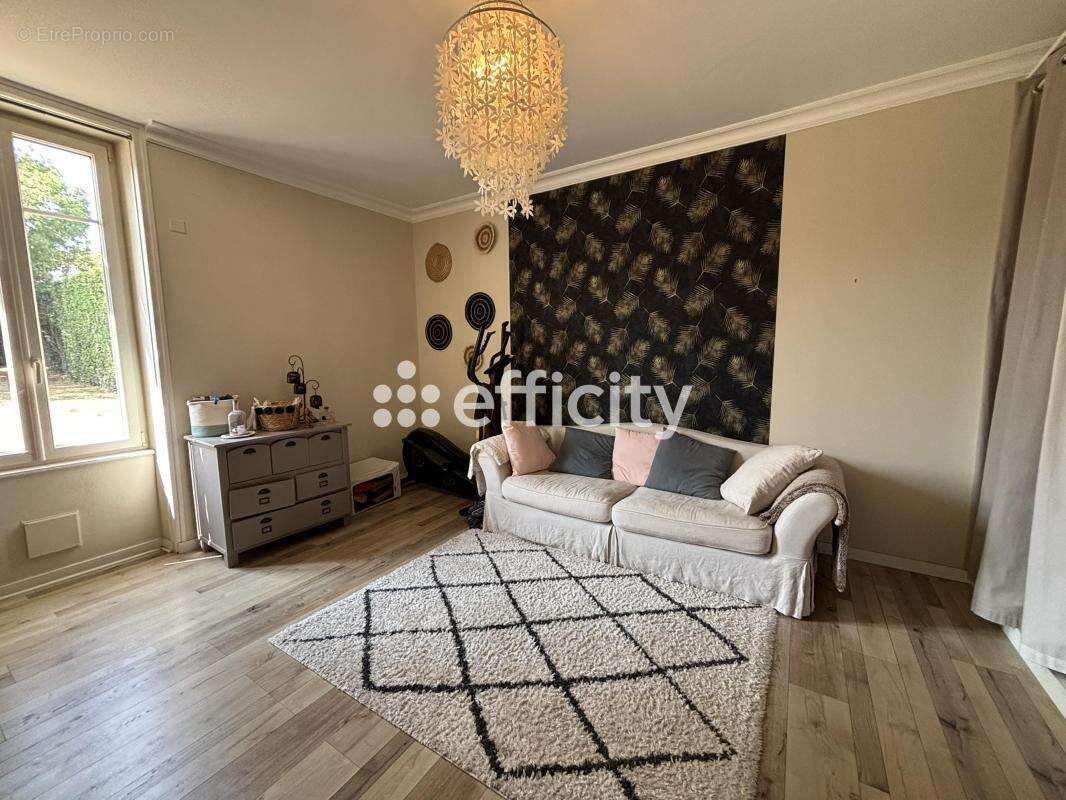 Maison 243 m² à Fontenay-Le-Comte  - photo 14