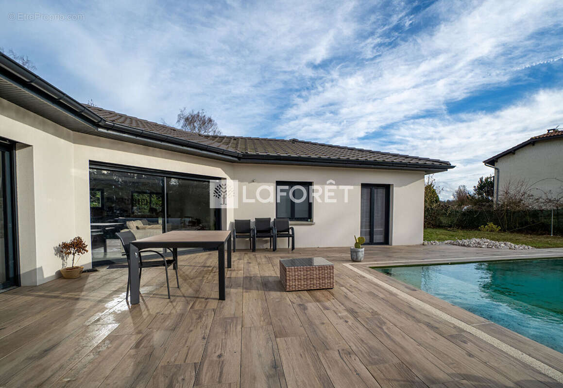 Maison à VIRIAT