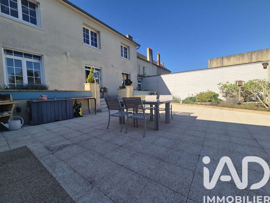 Photo 2 - Maison à THOUARS