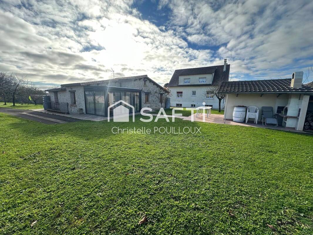 Photo 1 - Maison à COULON