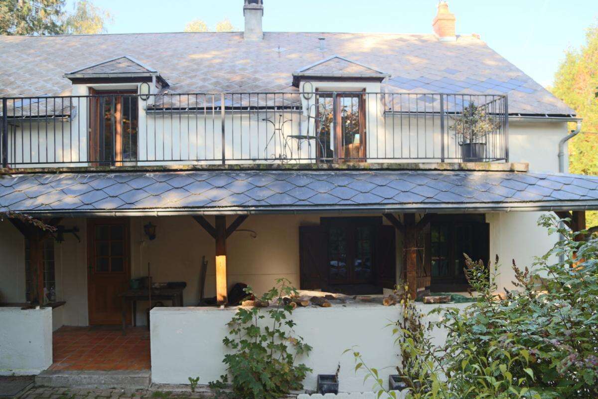 Maison à CUSSY-EN-MORVAN