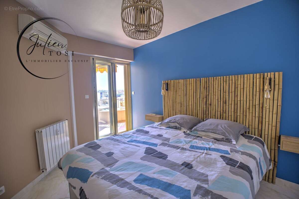 Appartement à VALLAURIS