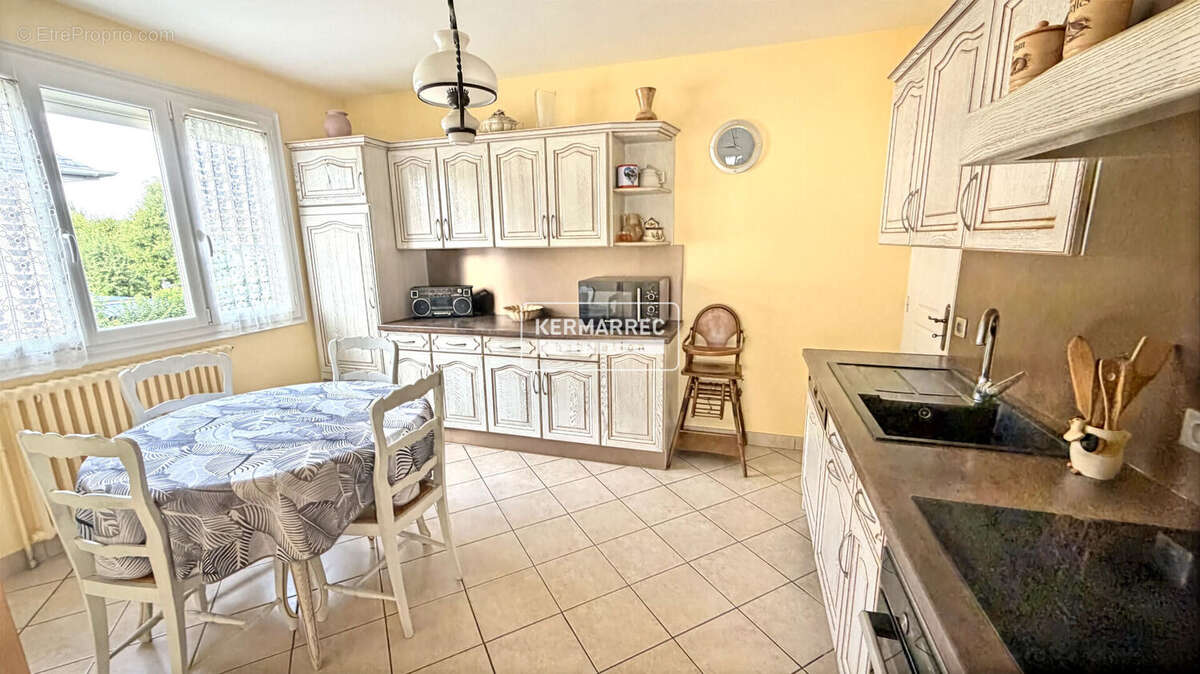 A VENDRE Maison 4 pièces à VITRE 75 m² - 230 400  HAI - photo 2