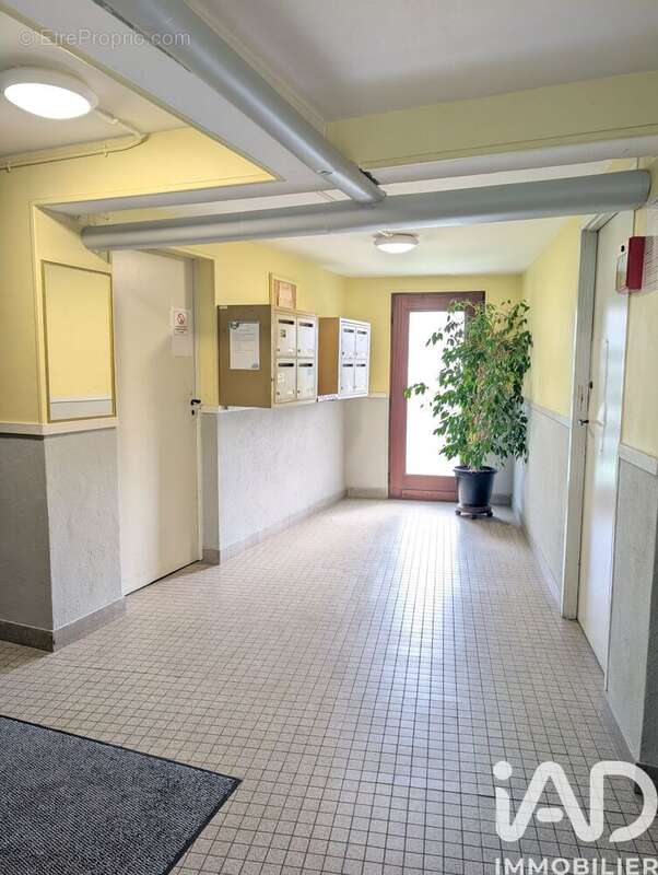 Photo 3 - Appartement à SAINT-JEAN-DE-LA-RUELLE