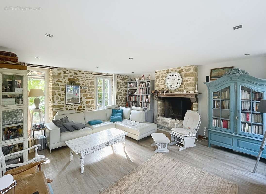 Maison à COUTANCES
