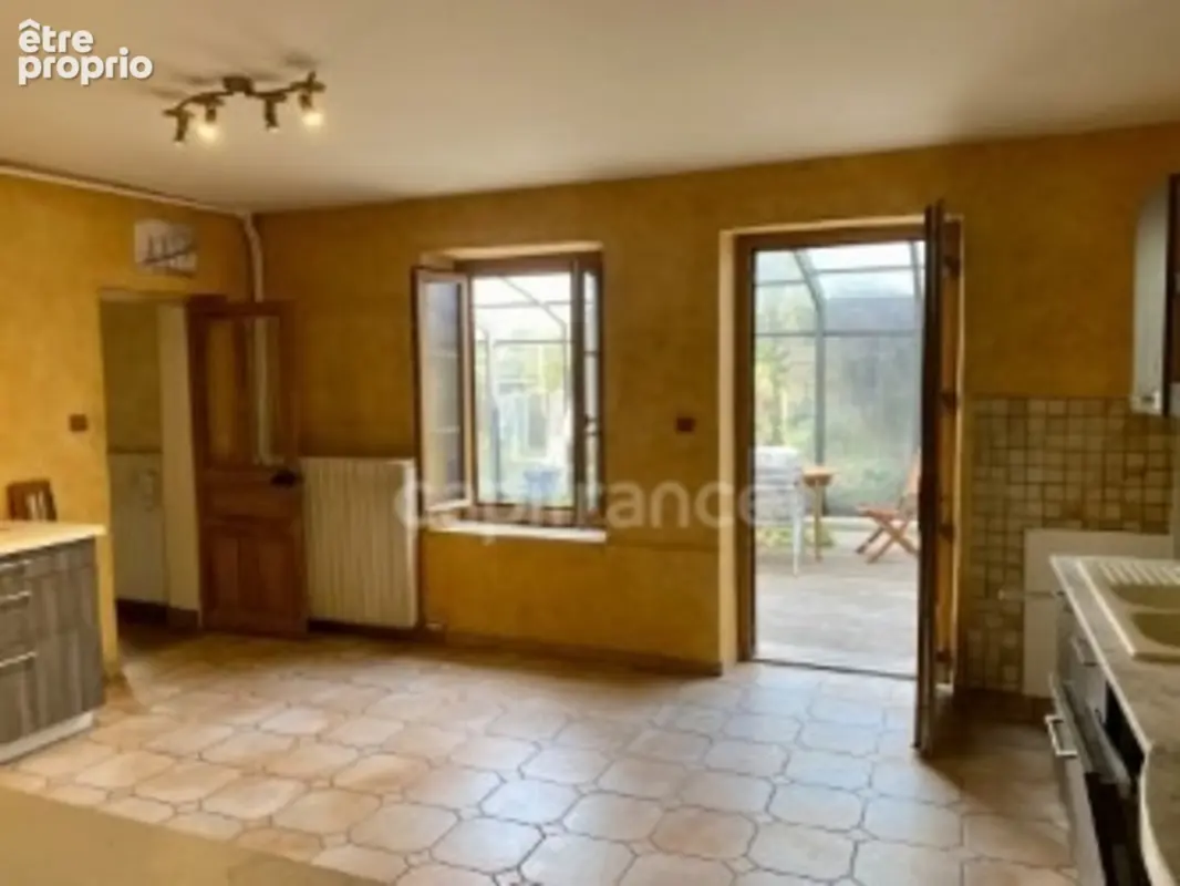 Maison et appartement à vendre, proche du centre de GREZIEU-LA-VARENNE - photo 5