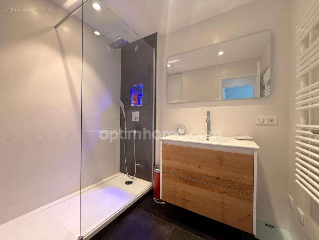 Lille Centre / Square Foch – Appartement T3 rénové avec balcon au 7ᵉ étage - photo 10