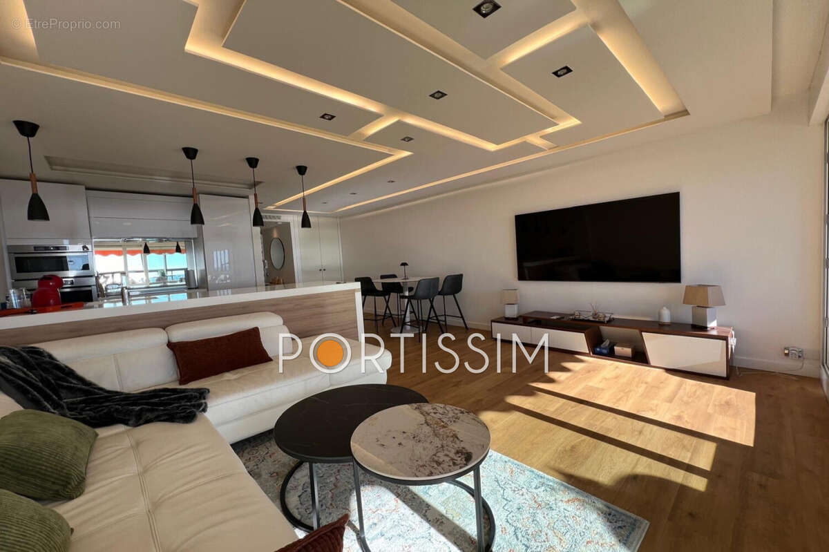 Appartement à SAINT-LAURENT-DU-VAR