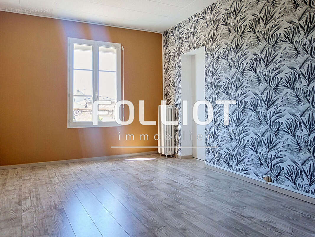 A VENDRE Maison Saint-Lô                                                                             9 pièce(s) 230 m2 - photo 16