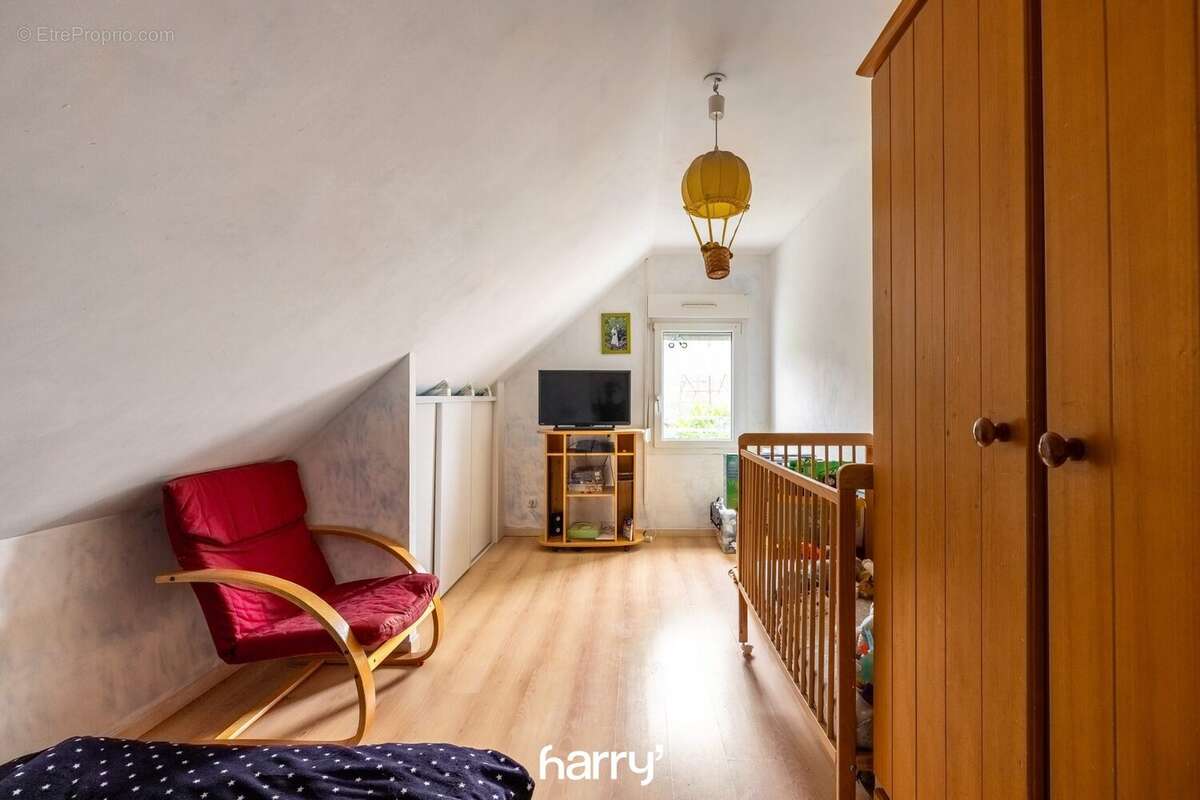 Maison à ROCHE-LEZ-BEAUPRE