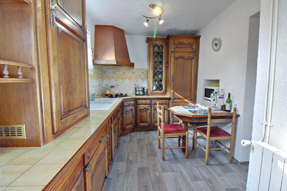 Maison 125 m² à Breuil-Bois-Robert  - photo 2