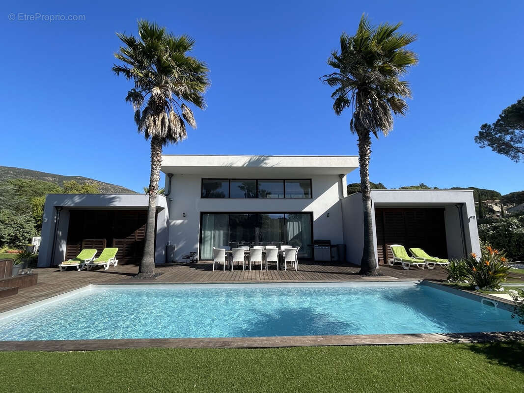 Maison à PLAN-DE-LA-TOUR