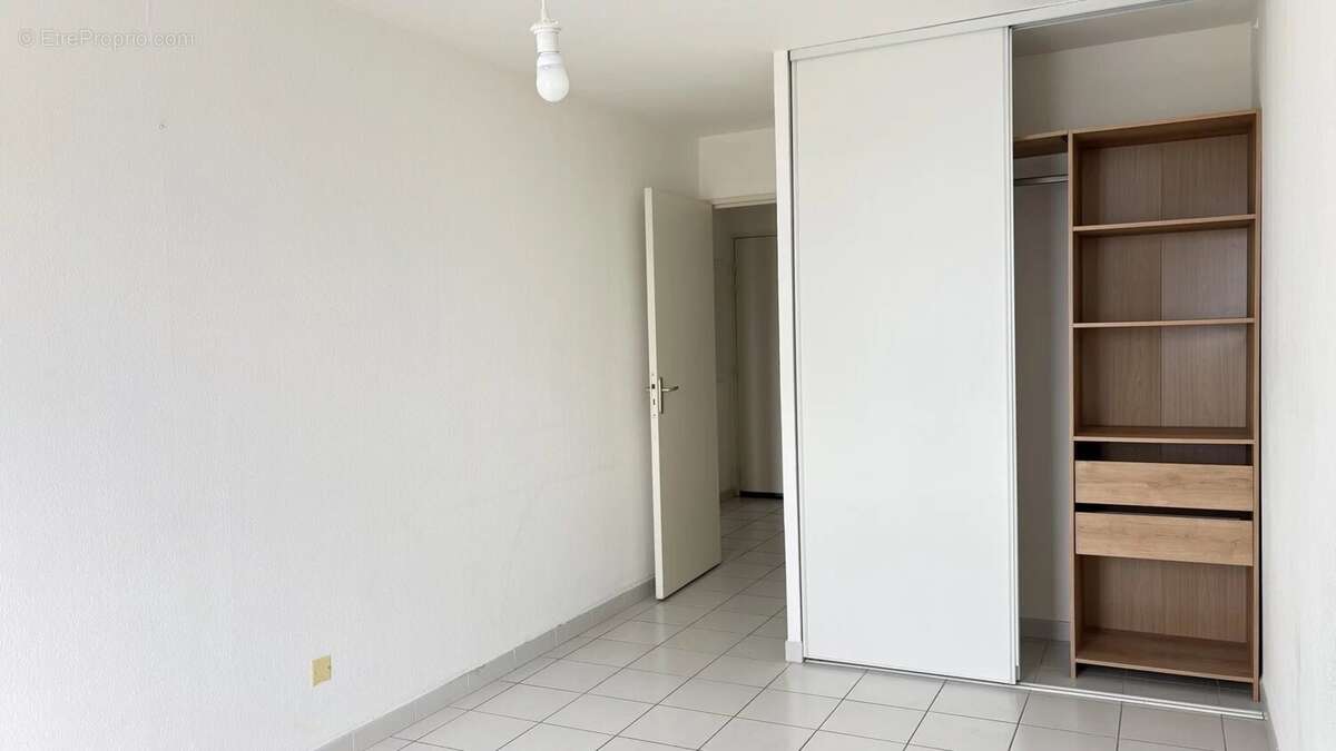 T2 Vue mer - Terrasse - Plein Sud - Parking - Emplacement rare - Port-de-Bouc Plaisance - photo 7
