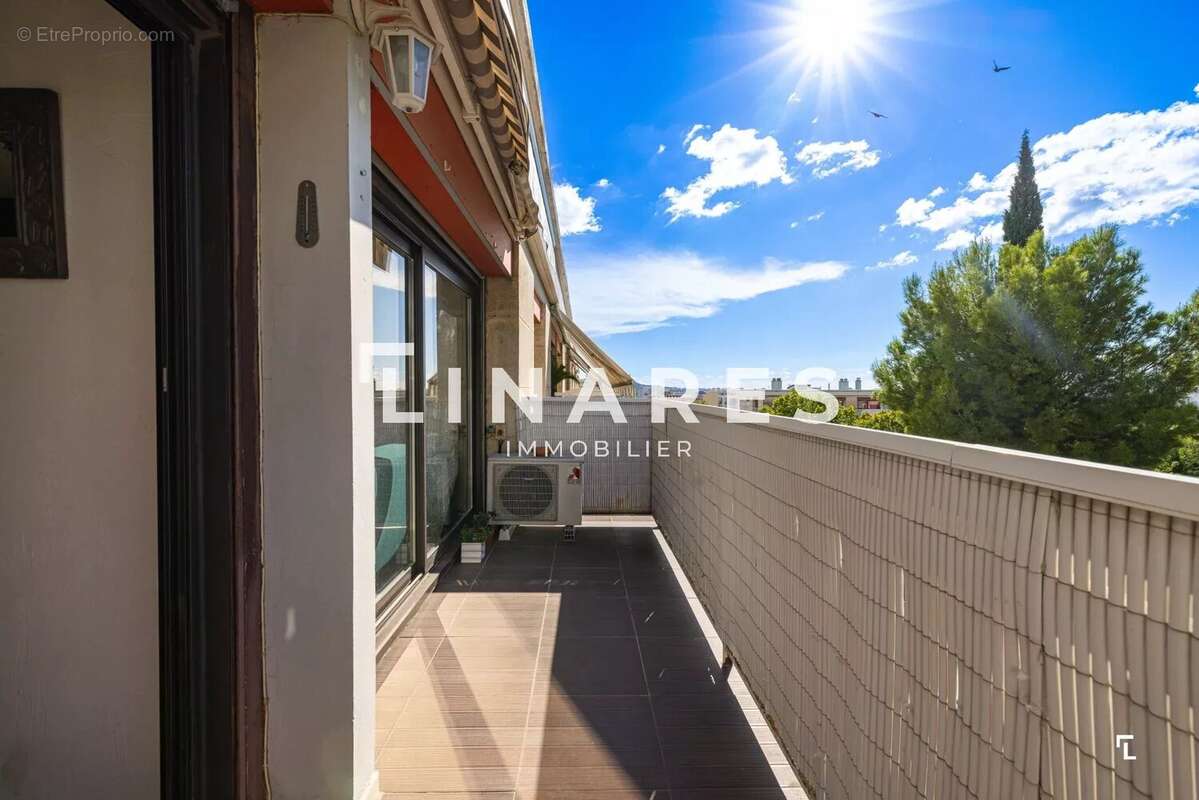 Appartement à MARSEILLE-4E