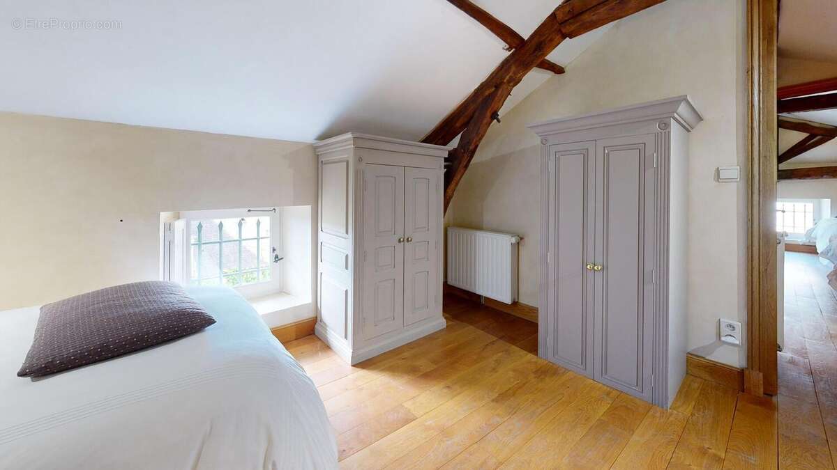 Maisondecaractereentierementrenoveedequatrechambre