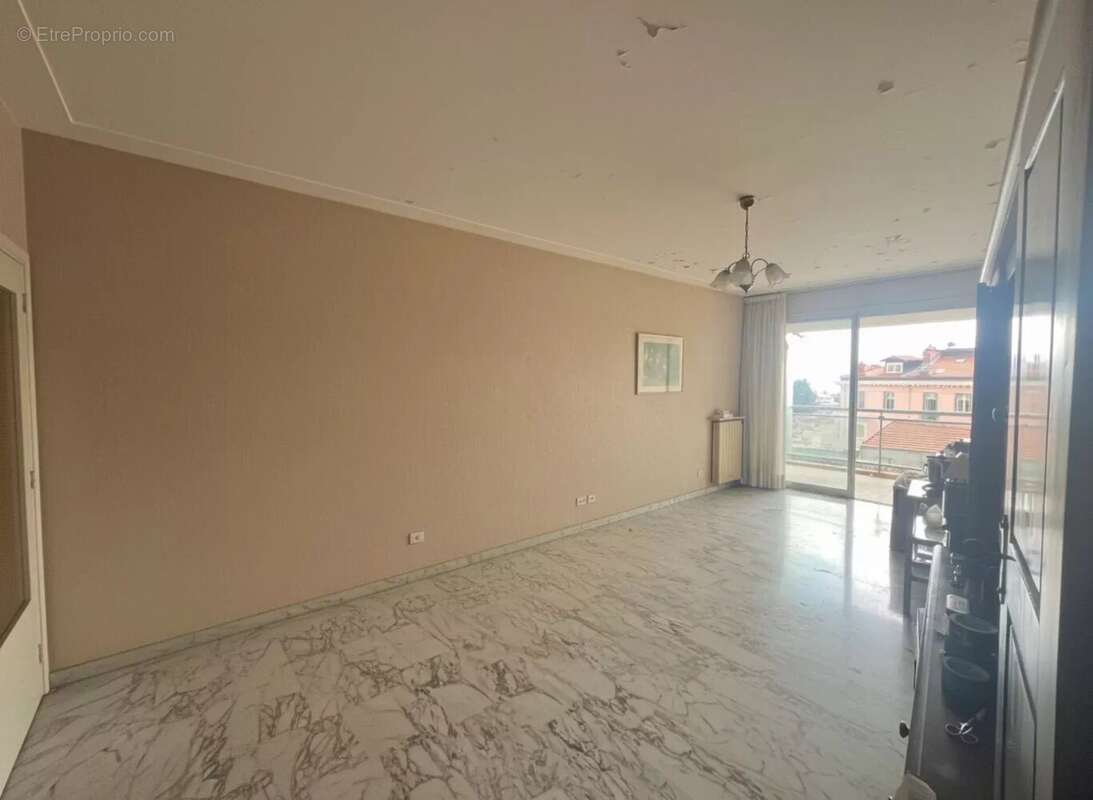 Appartement à BEAULIEU-SUR-MER