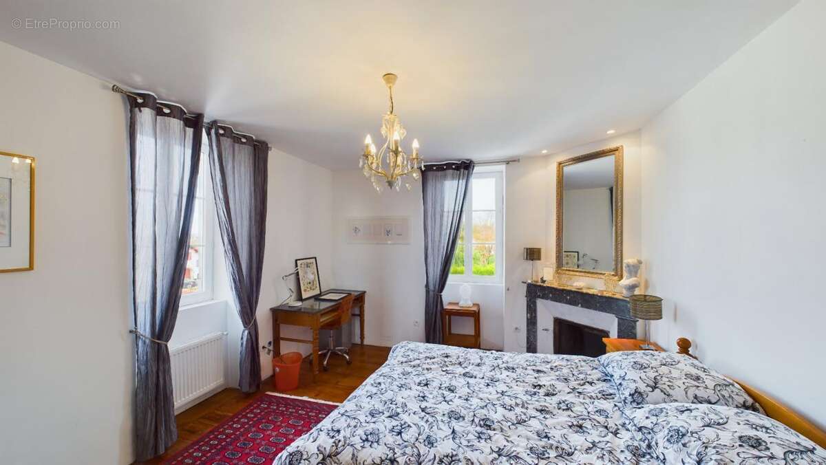 Maison à PEYREHORADE