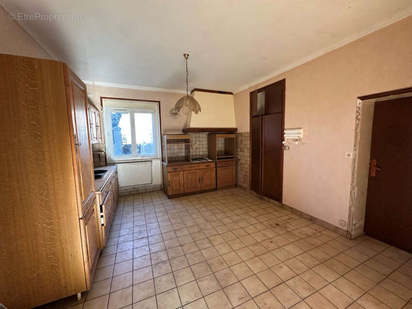 Maison à SAINT-GERVAIS-D&#039;AUVERGNE